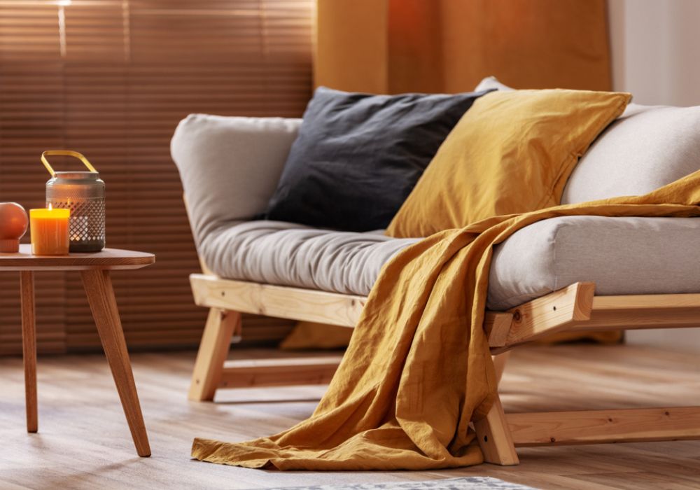 Spanie na futonie – czyli, czy sofa rozkładana z materacem jest dobrym rozwiązaniem?