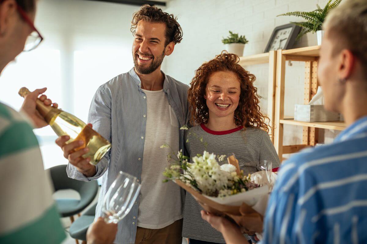 Co kupić na parapetówkę? Pomysły i inspiracje